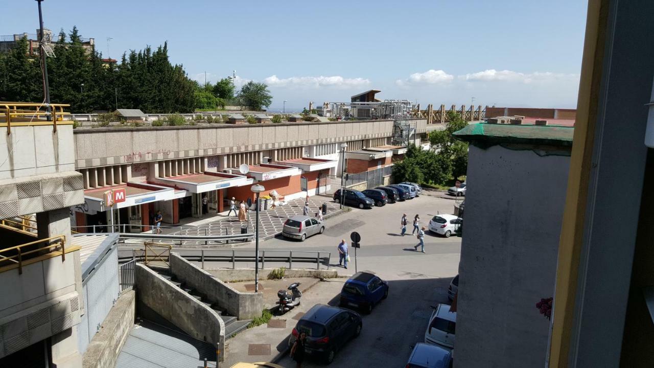 B&B Aminei Metro Neapel Exteriör bild
